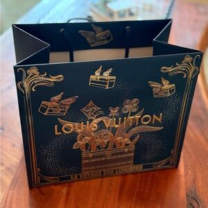 Louis Vuitton shopping Bag